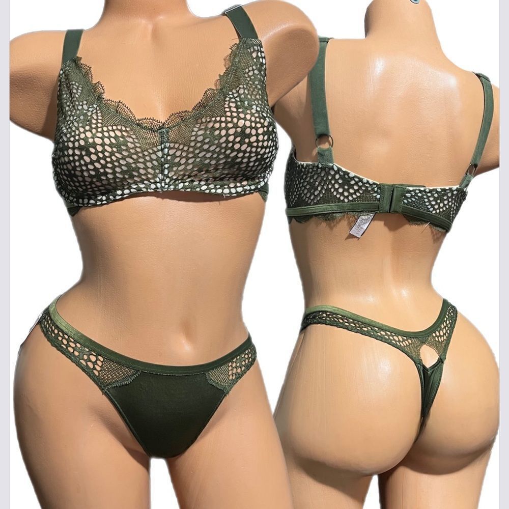 Victorias Secret set Very Sexy Unlined Scoop neck bra & Thong panty 34D / Xs